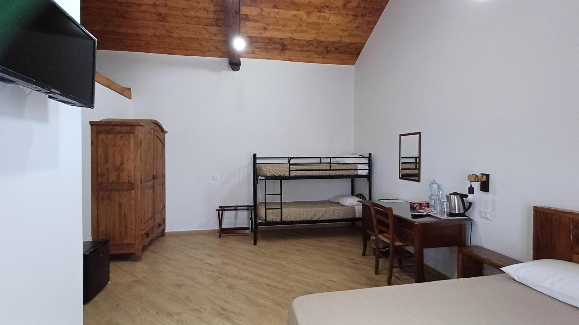 Agro 1798 Country Guest House แตร์ราชินา ภายนอก รูปภาพ