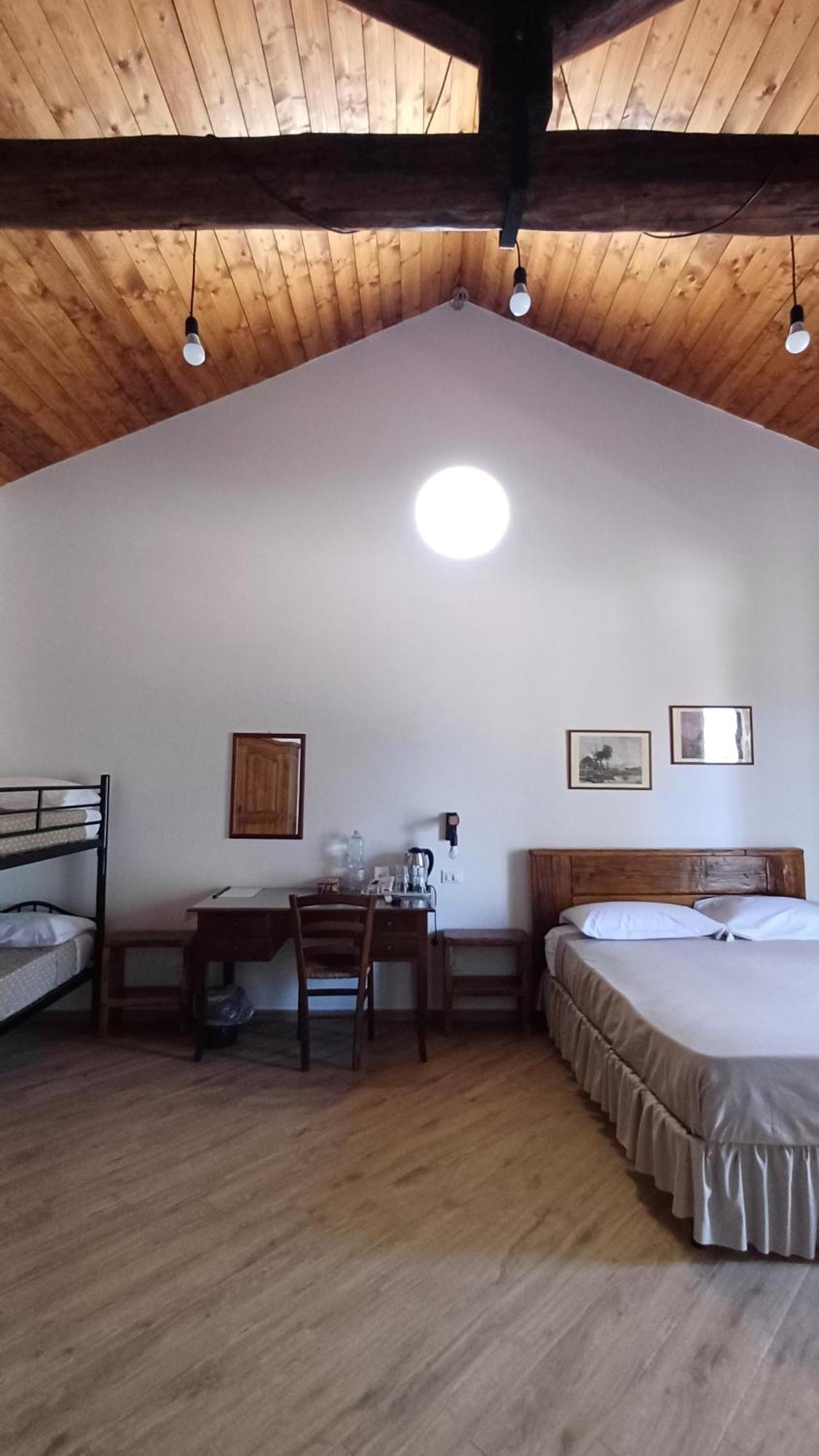 Agro 1798 Country Guest House แตร์ราชินา ภายนอก รูปภาพ